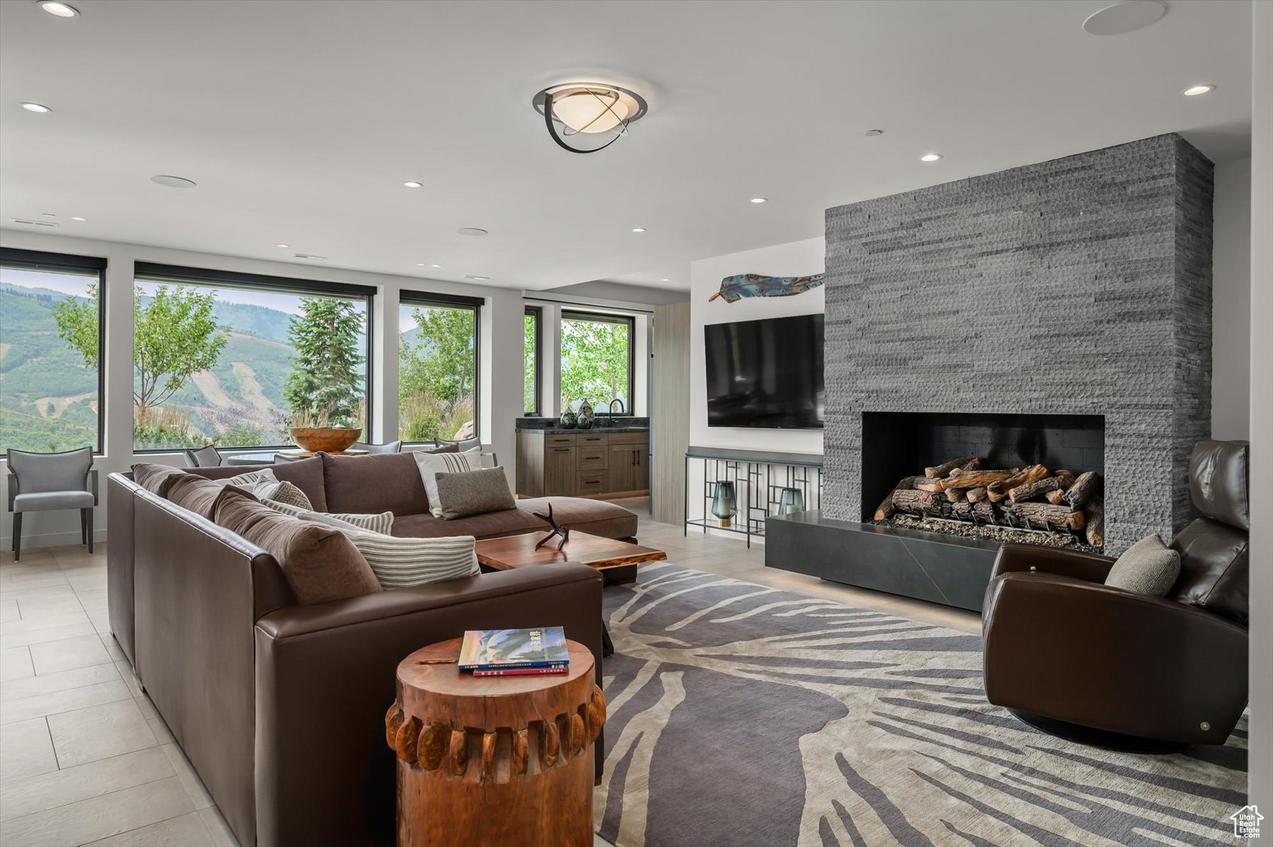 HEARTHSTONE SUB - Residential