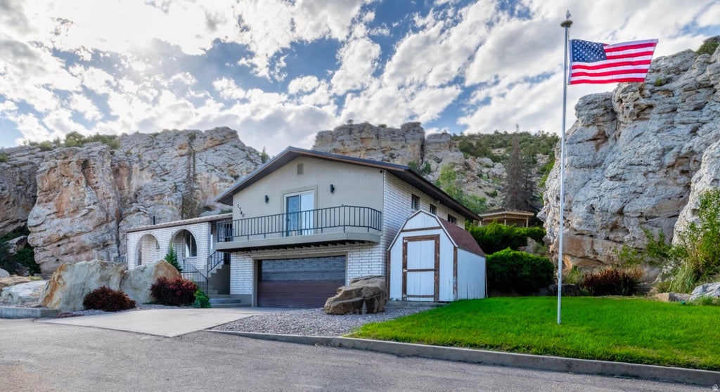 Photo of 1740 W 2500 N, Vernal, UT 84078 (MLS # 2163284)