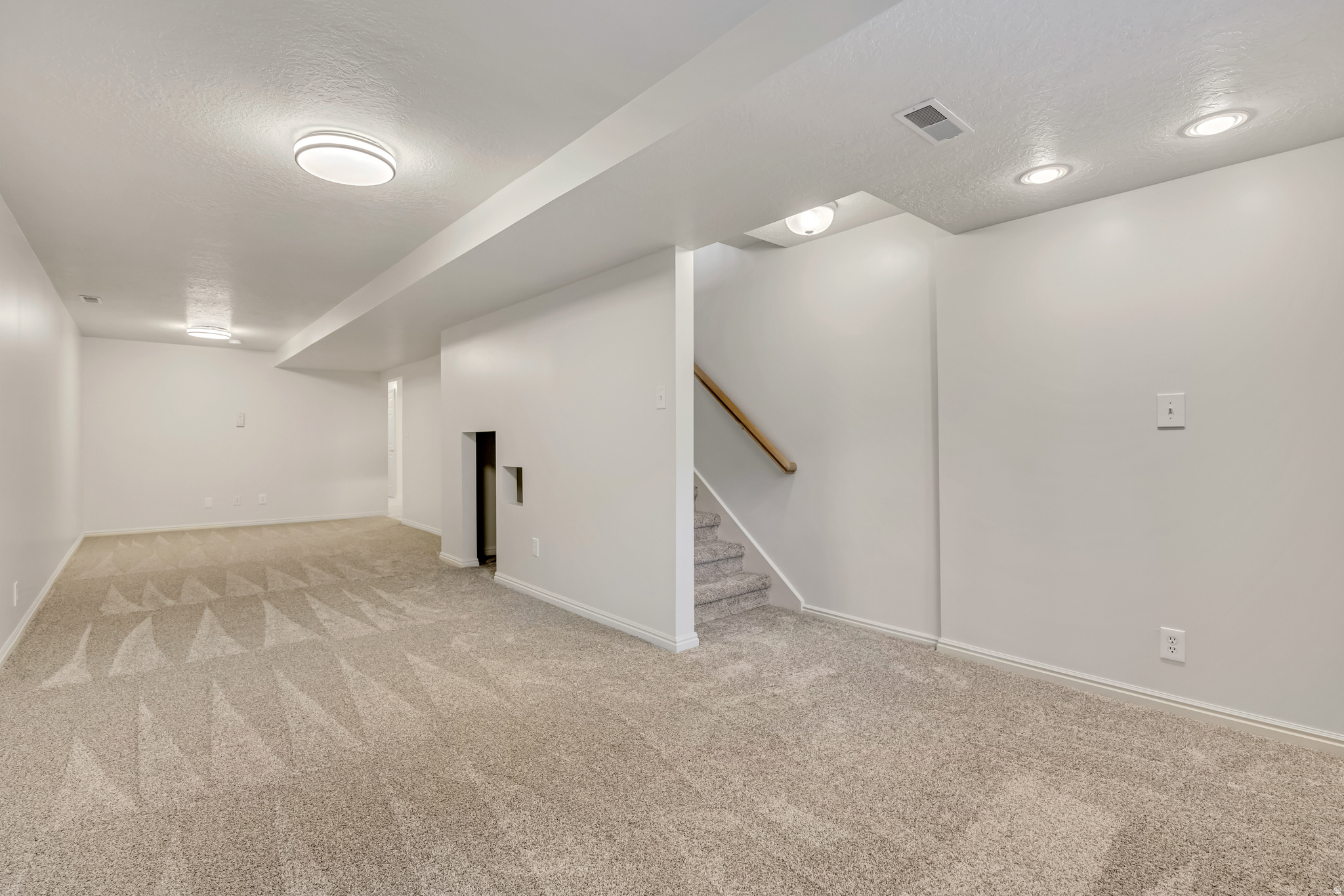 SUMMER CREST - Residential