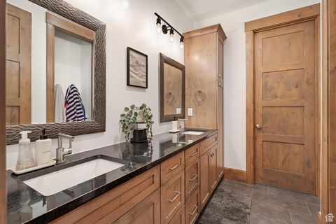 Tiny photo for 382 E HERITAGE DR, Alpine, UT 84004 (MLS # 2110898)