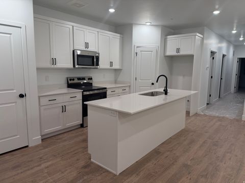 Photo of 216 E 850 S #6-204, Spanish Fork, UT 84660 (MLS # 2129226)