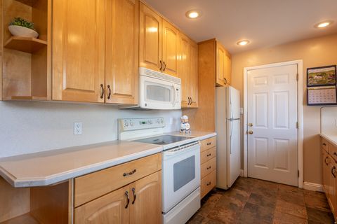 Tiny photo for 221 E 2450 S, Bountiful, UT 84010 (MLS # 2149590)