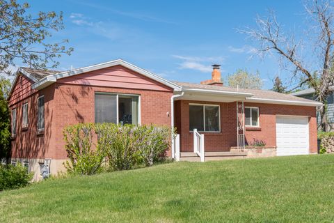 Tiny photo for 221 E 2450 S, Bountiful, UT 84010 (MLS # 2149590)