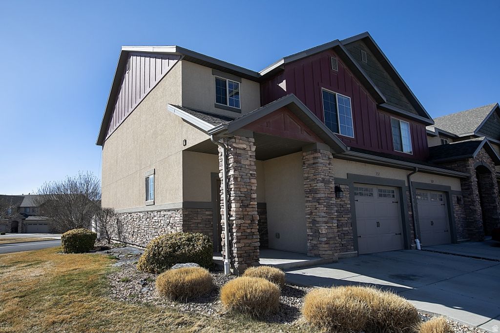 Photo of 331 E SEAGULL LN, Saratoga Springs, UT 84045 (MLS # 2141392)