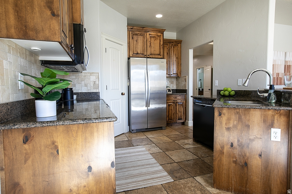 THE COVE - Residential