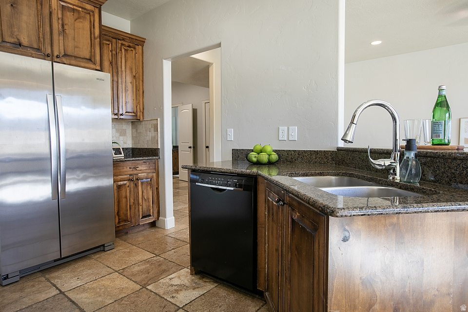 THE COVE - Residential