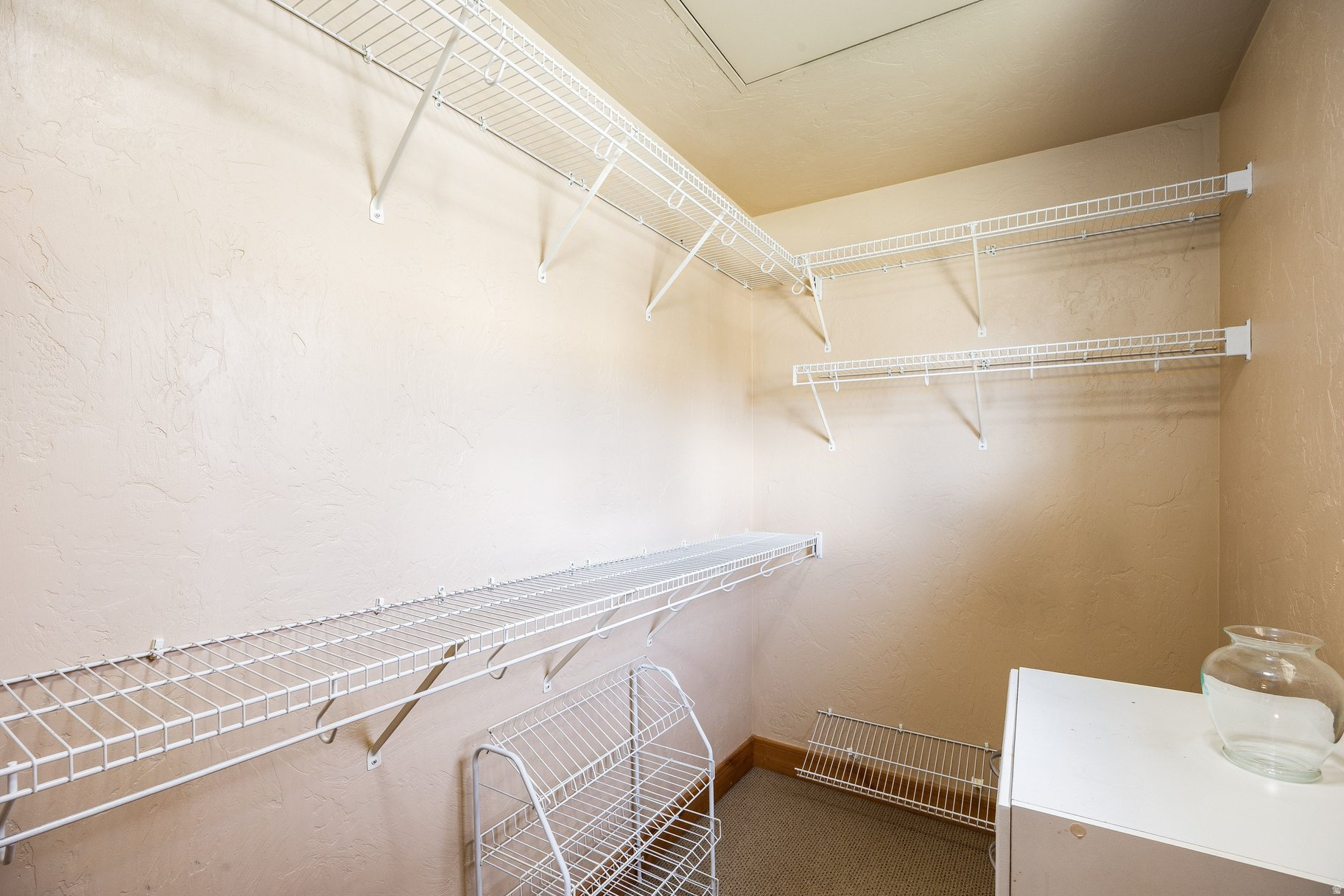 REDSTONE VILLAGE CONDOMINIUM - Residential Lease