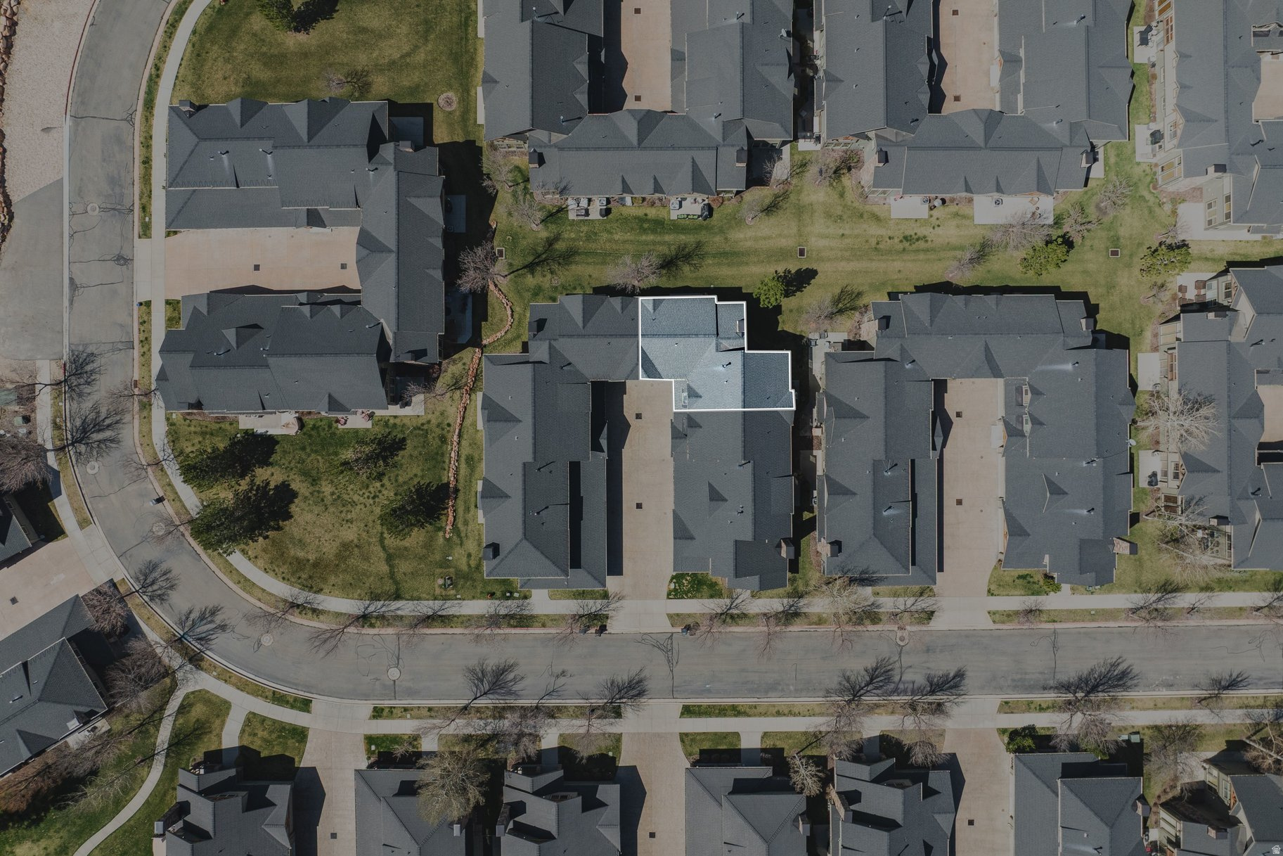 REDSTONE VILLAGE CONDOMINIUM - Residential Lease