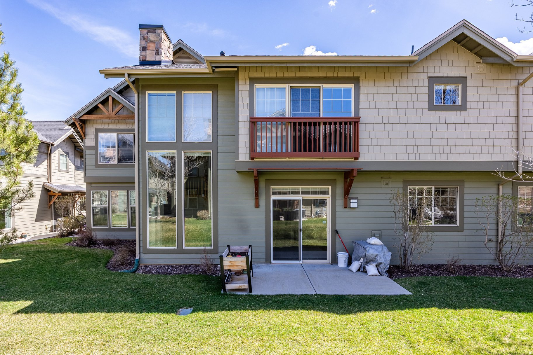 REDSTONE VILLAGE CONDOMINIUM - Residential Lease