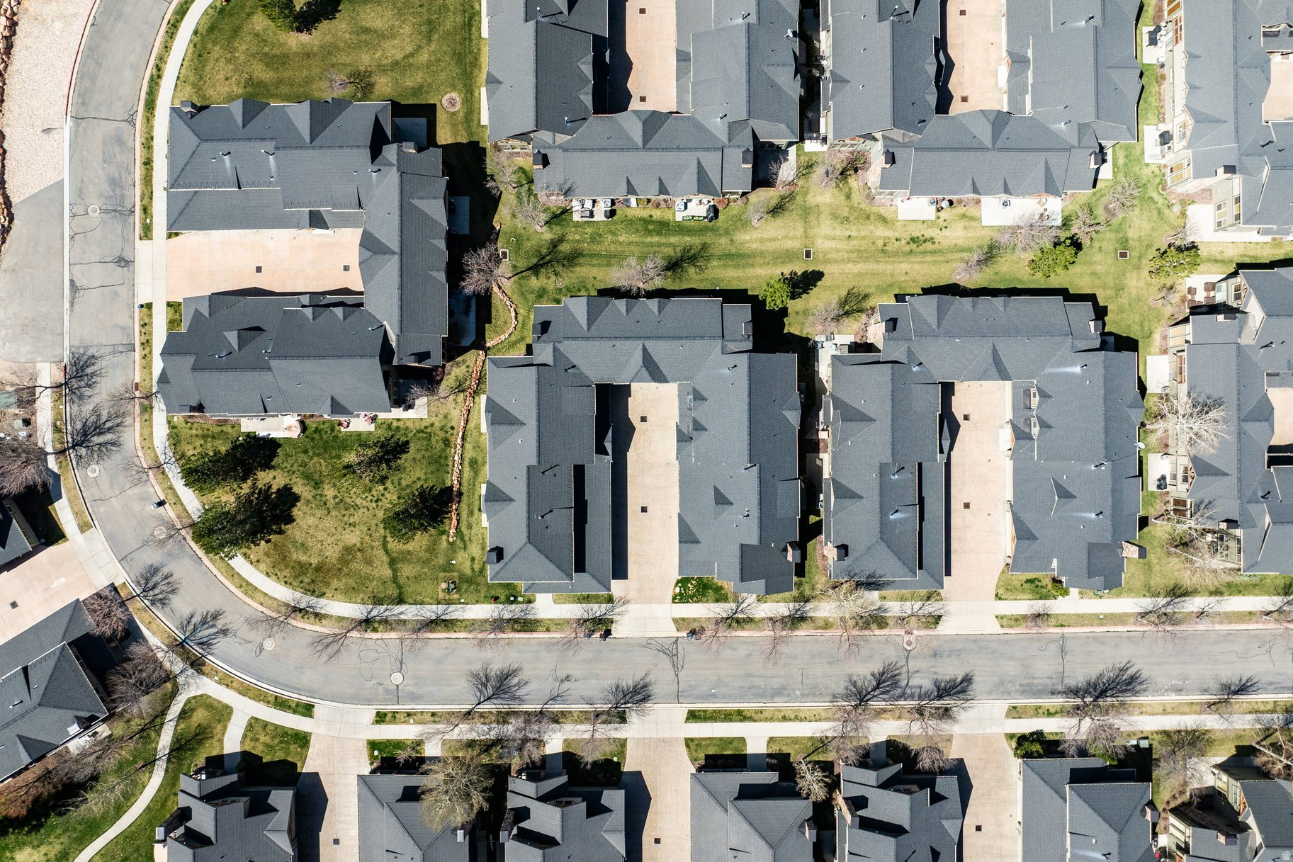 REDSTONE VILLAGE CONDOMINIUM - Residential Lease