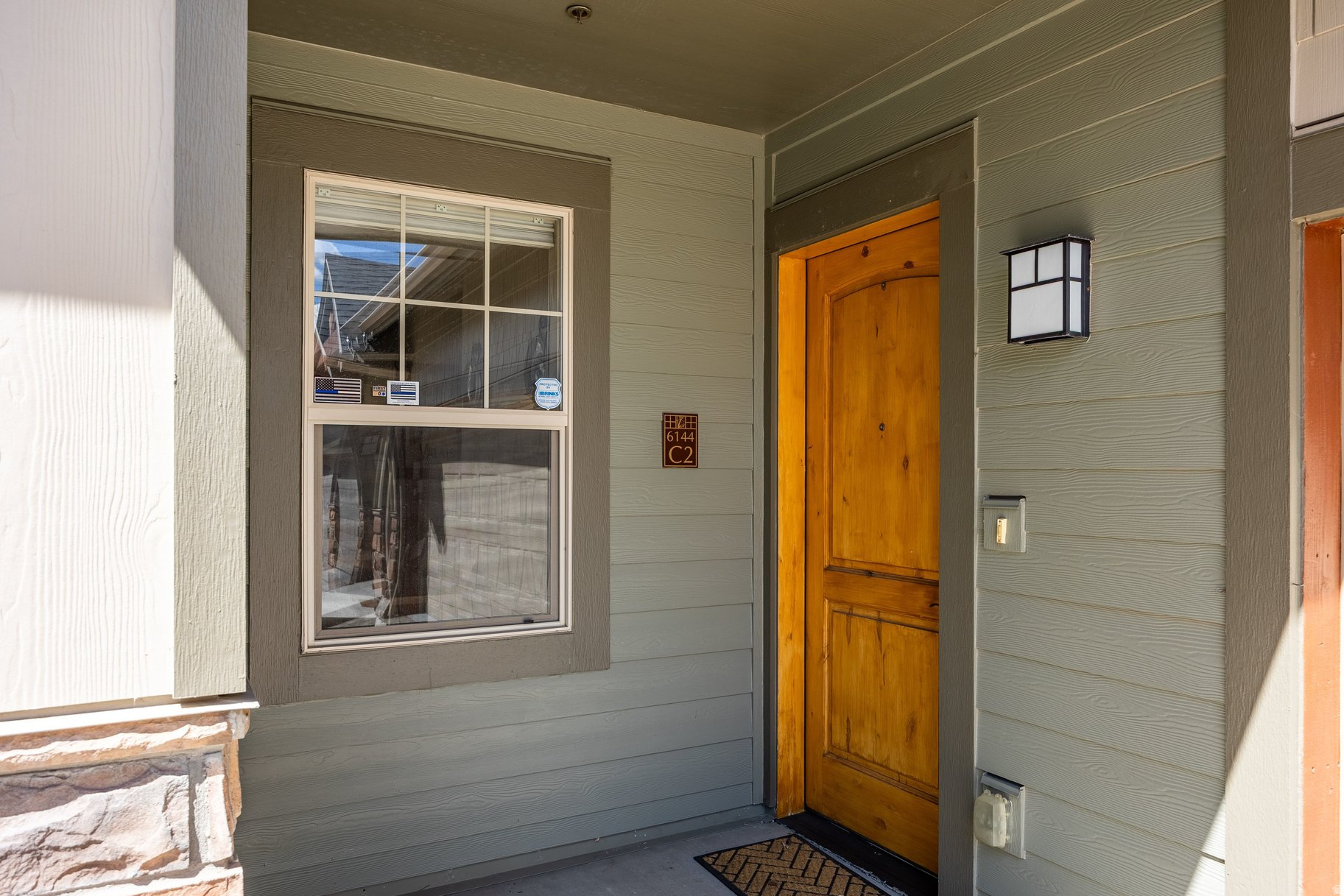 REDSTONE VILLAGE CONDOMINIUM - Residential Lease