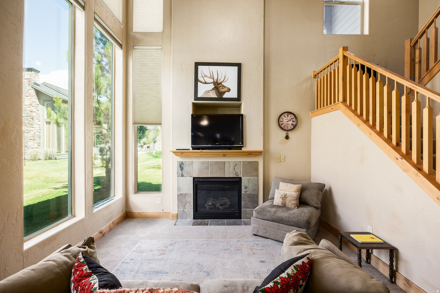 REDSTONE VILLAGE CONDOMINIUM - Residential Lease