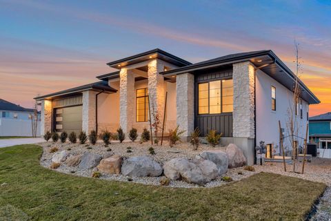 Tiny photo for 6602 W BRAEBURN WAY S, West Jordan, UT 84081 (MLS # 2121999)
