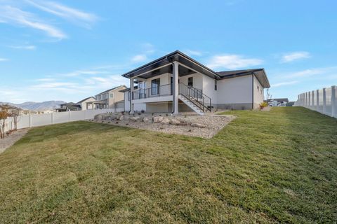 Tiny photo for 6602 W BRAEBURN WAY S, West Jordan, UT 84081 (MLS # 2121999)