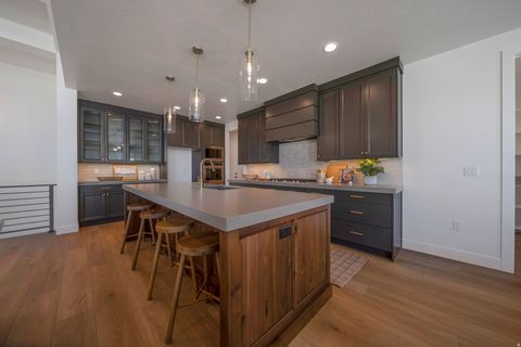 Tiny photo for 6602 W BRAEBURN WAY S, West Jordan, UT 84081 (MLS # 2121999)