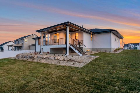 Tiny photo for 6602 W BRAEBURN WAY S, West Jordan, UT 84081 (MLS # 2121999)