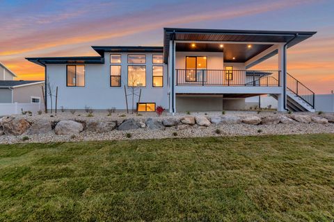 Tiny photo for 6602 W BRAEBURN WAY S, West Jordan, UT 84081 (MLS # 2121999)