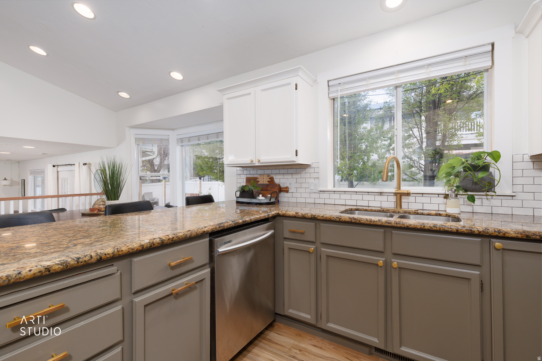 GRANITE MOUNTAIN ESTATES - Residential
