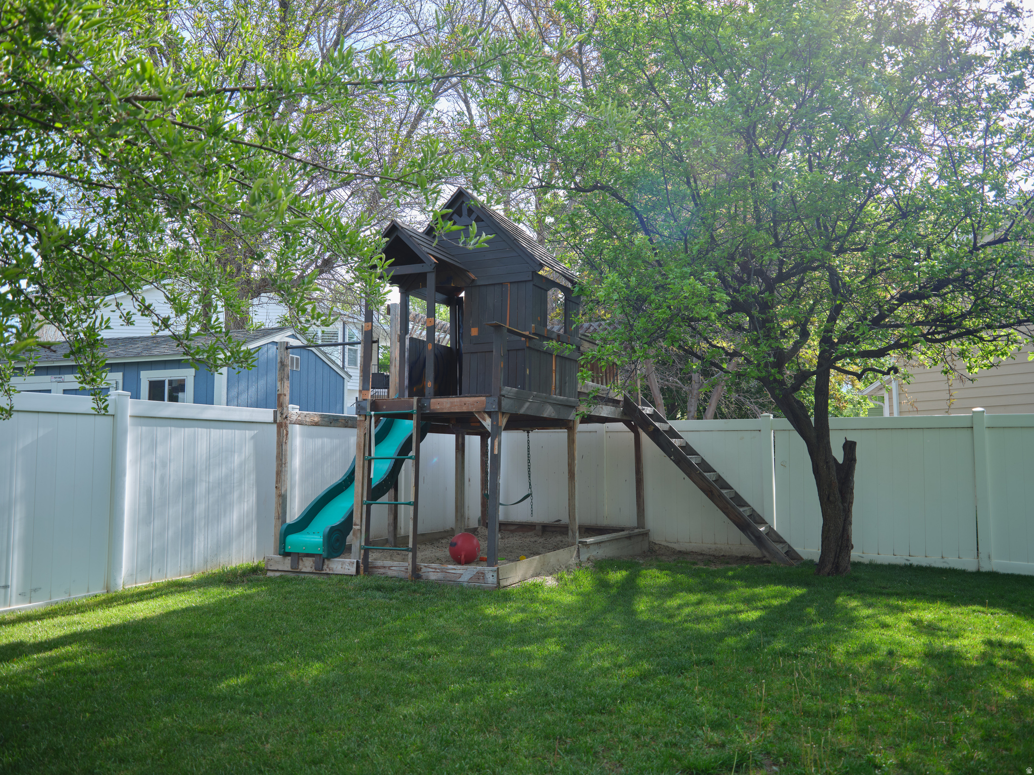 GRANITE MOUNTAIN ESTATES - Residential