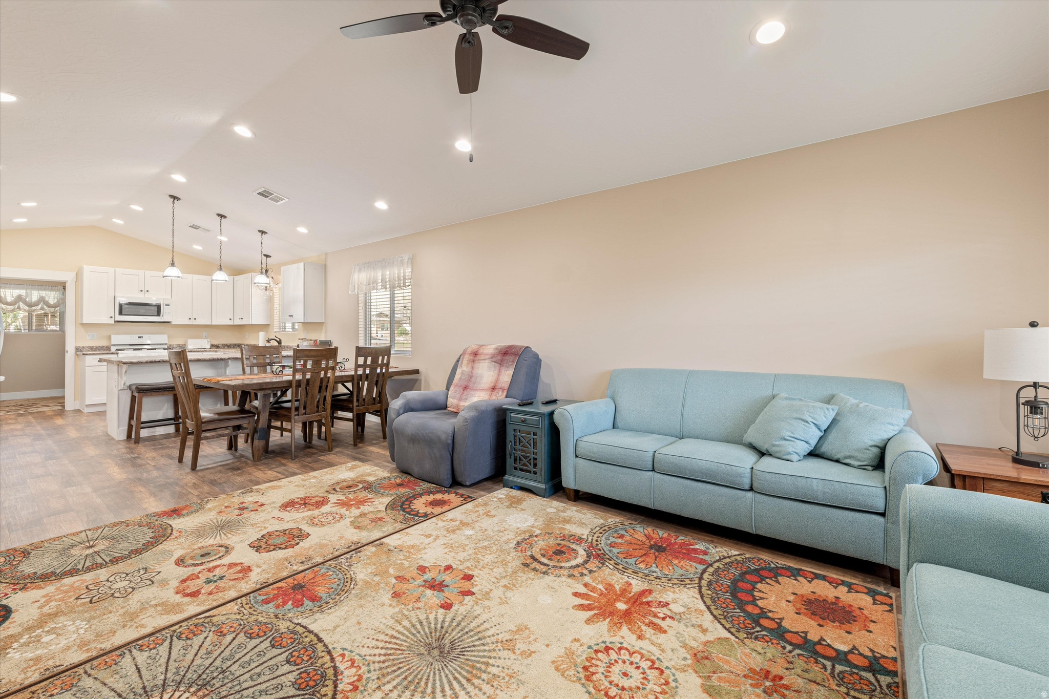 HURRICANE LOCAL SUR - Residential