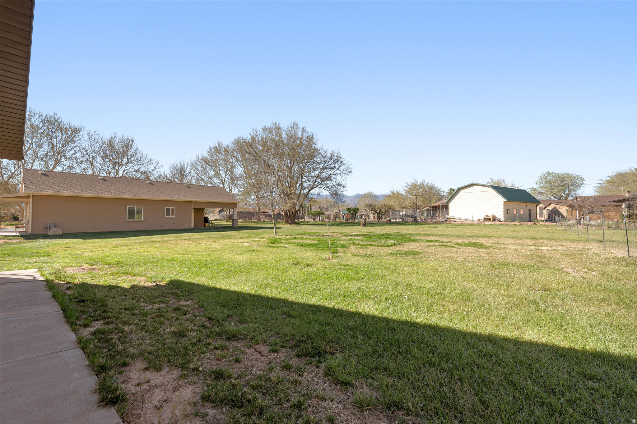 HURRICANE LOCAL SUR - Residential