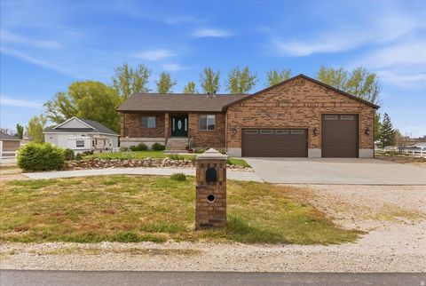 Photo of 6237 W 4600 S, Hooper, UT 84315 (MLS # 2151985)