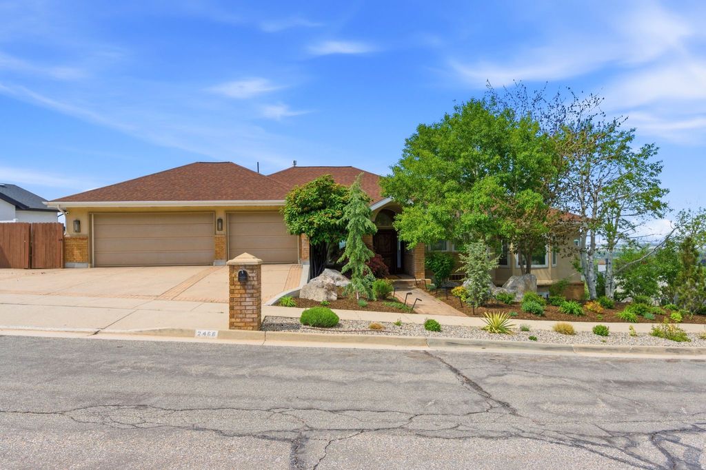 Photo of 2466 S PROMONTORY DR, Salt Lake City, UT 84109 (MLS # 2154917)