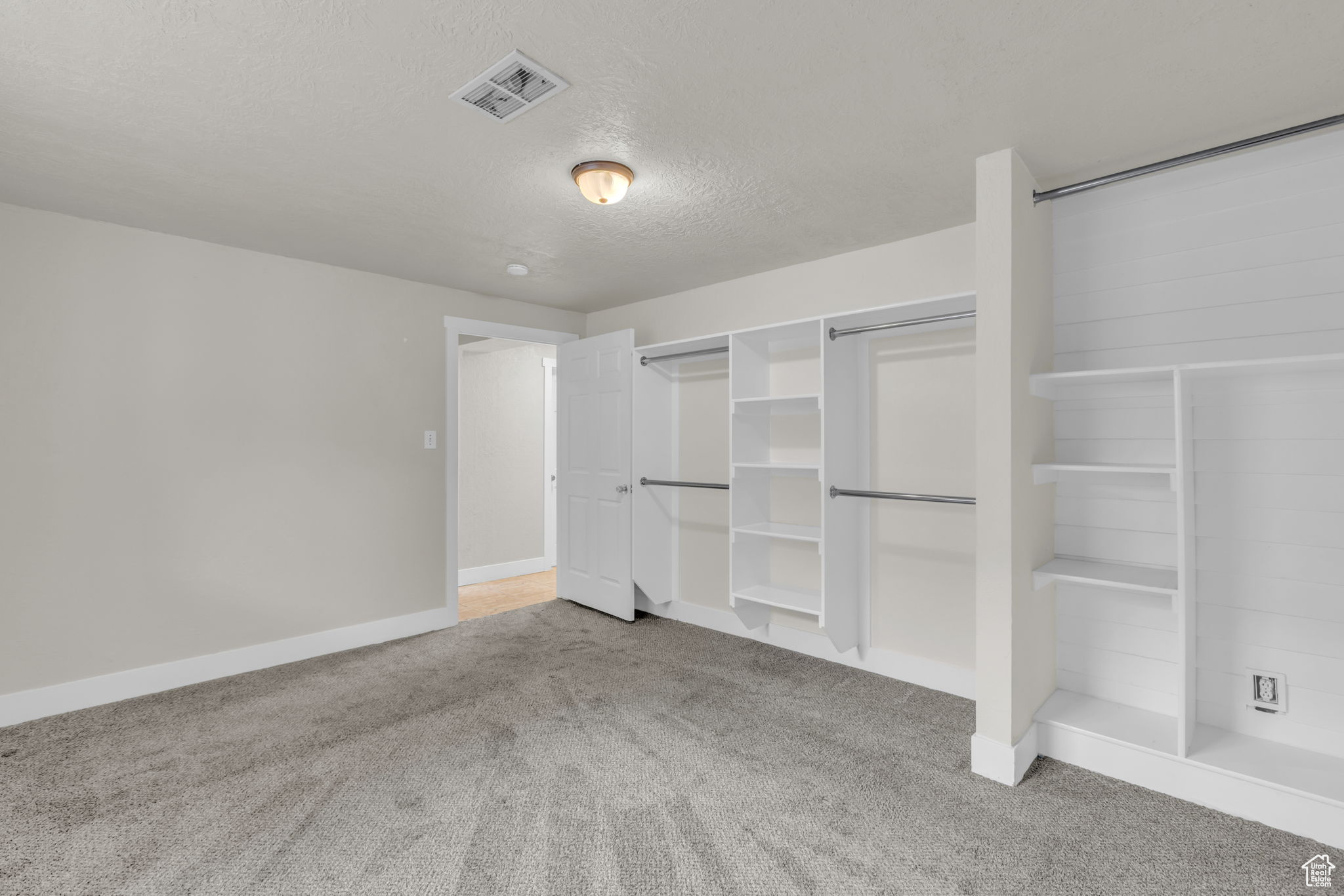 FOX SHADOW - Residential