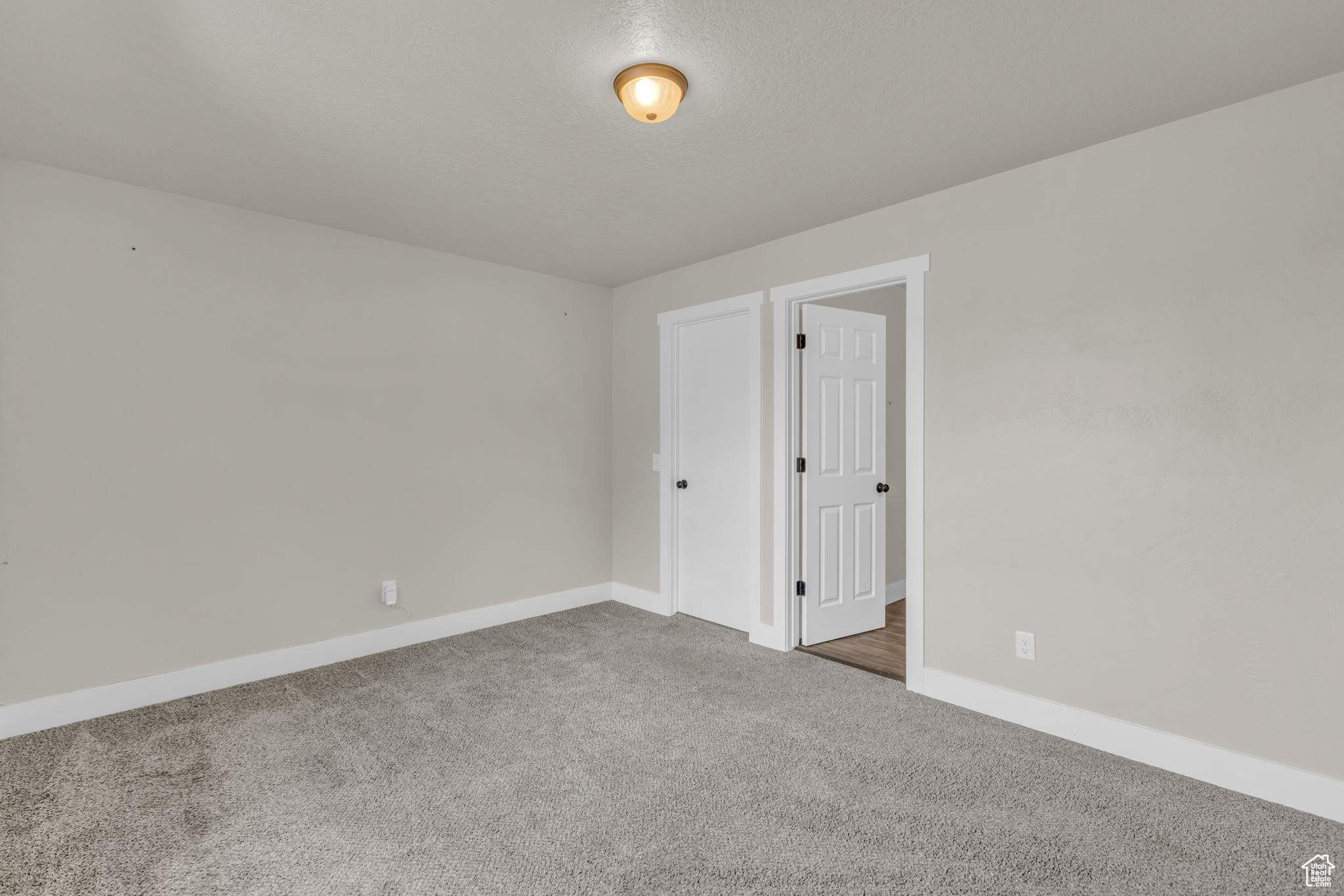 FOX SHADOW - Residential