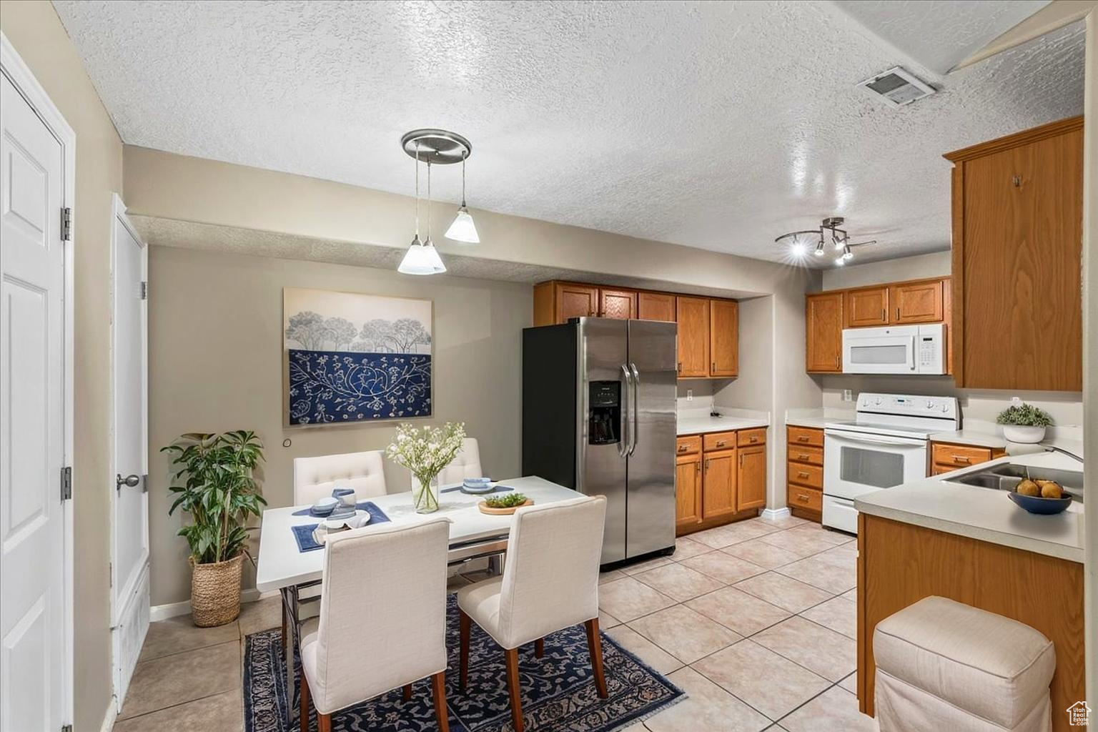 WILLOW SPRINGS - Residential