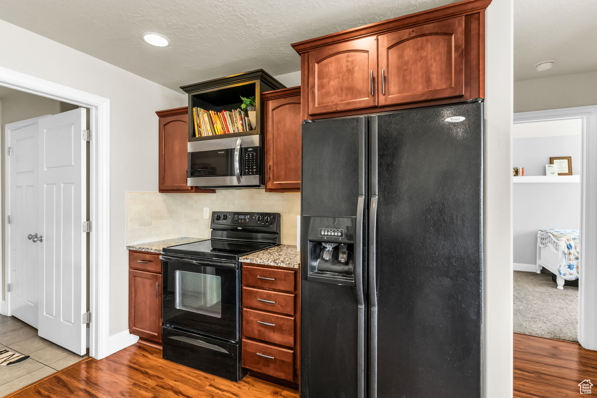 ASPEN CREST - Residential