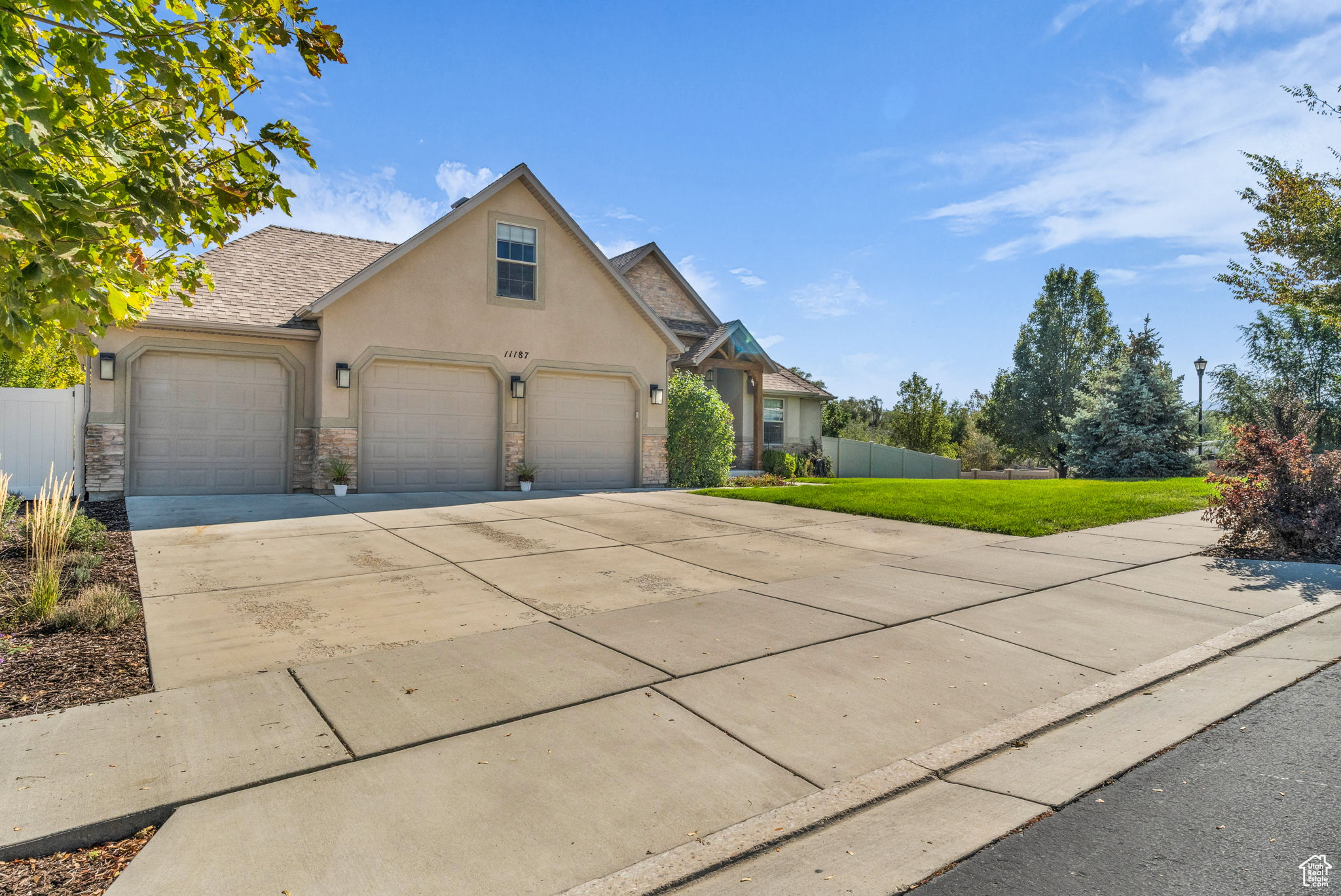 ASPEN CREST - Residential