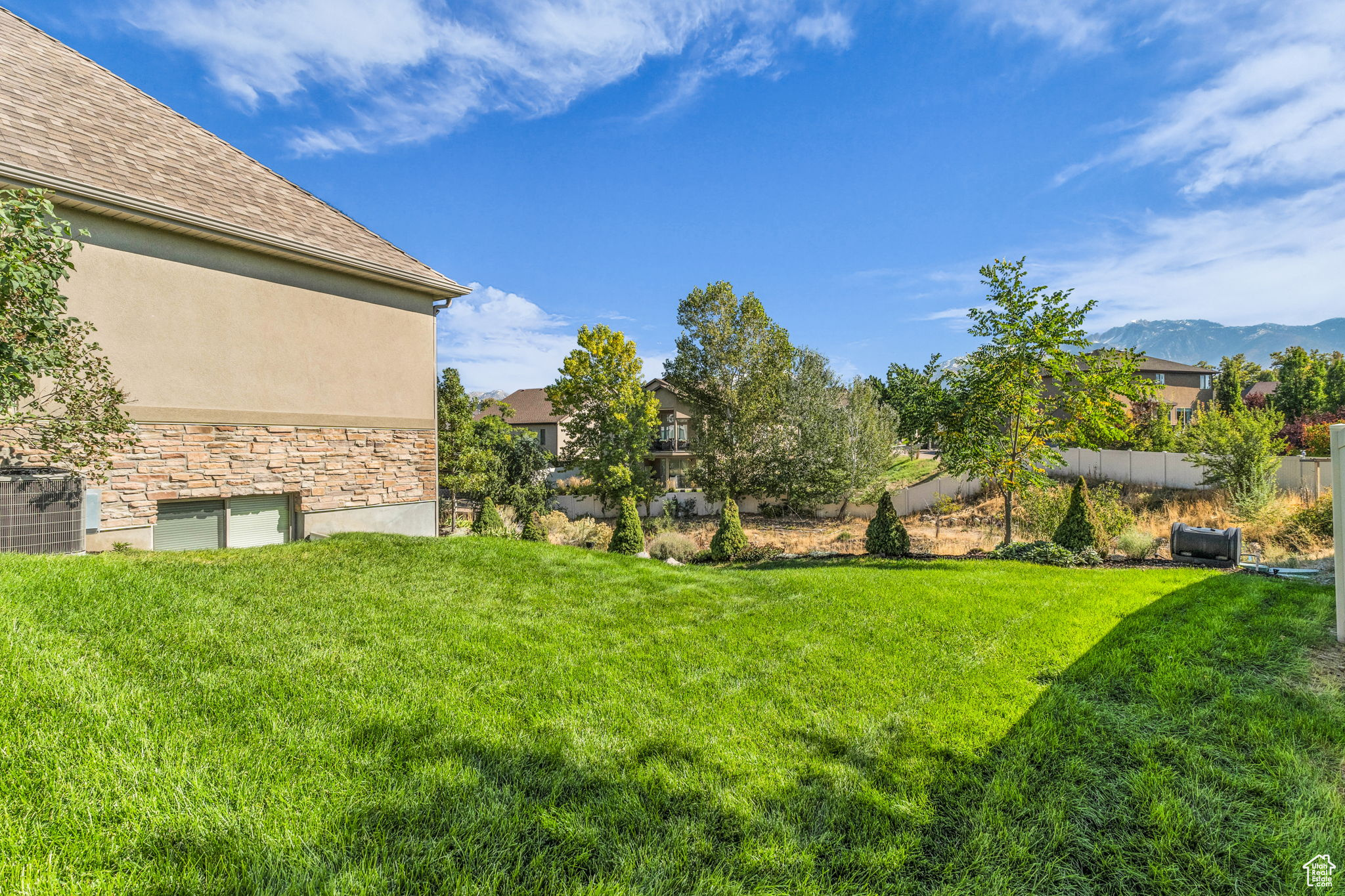 ASPEN CREST - Residential