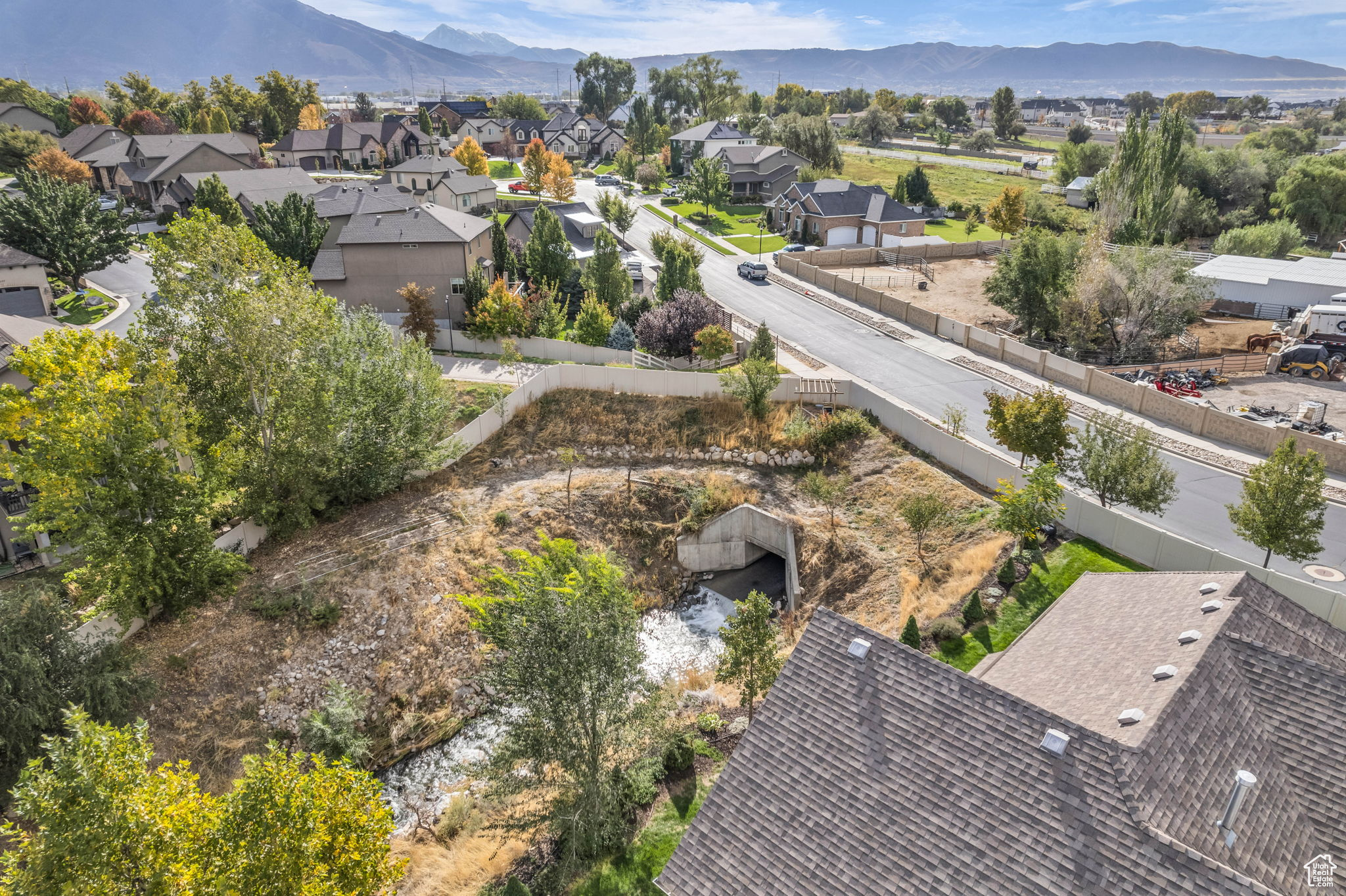 ASPEN CREST - Residential