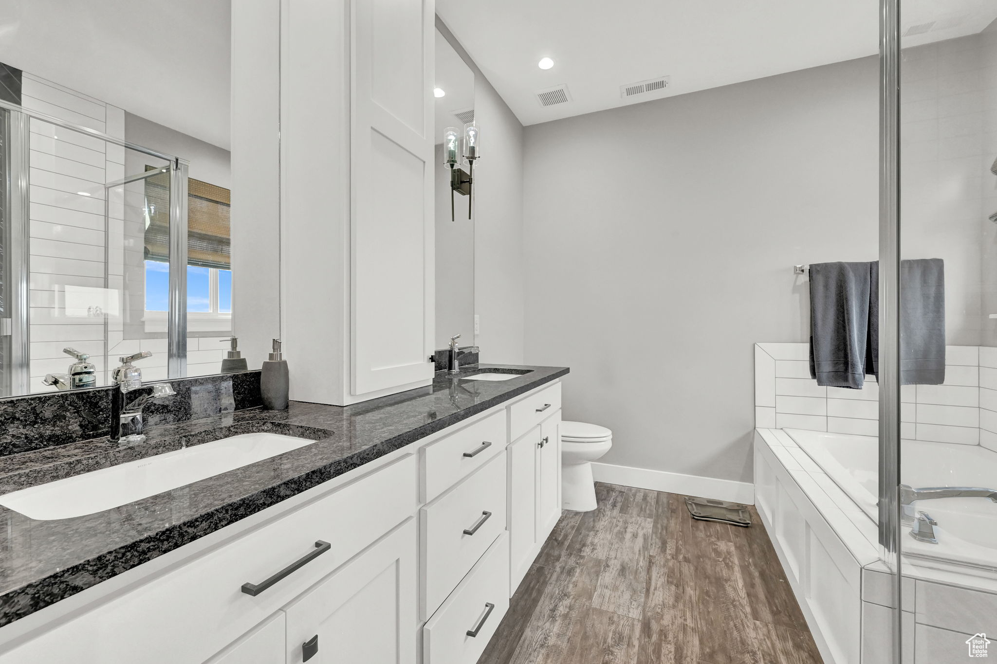 North Ogden, Utah 84414, United States, 4 Bedrooms Bedrooms, ,3 BathroomsBathrooms,Residential,Active,38150