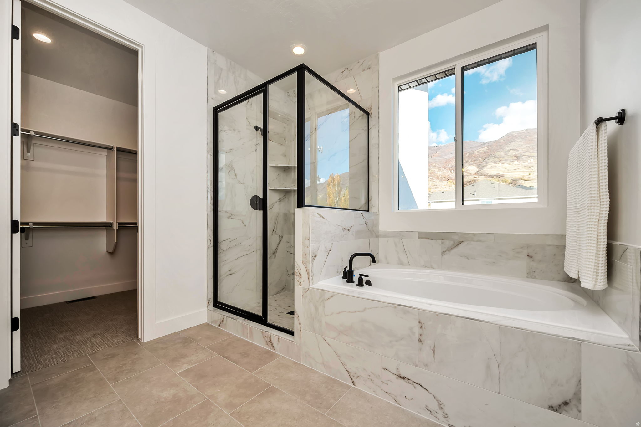 SUMMERHILL LANE - Residential