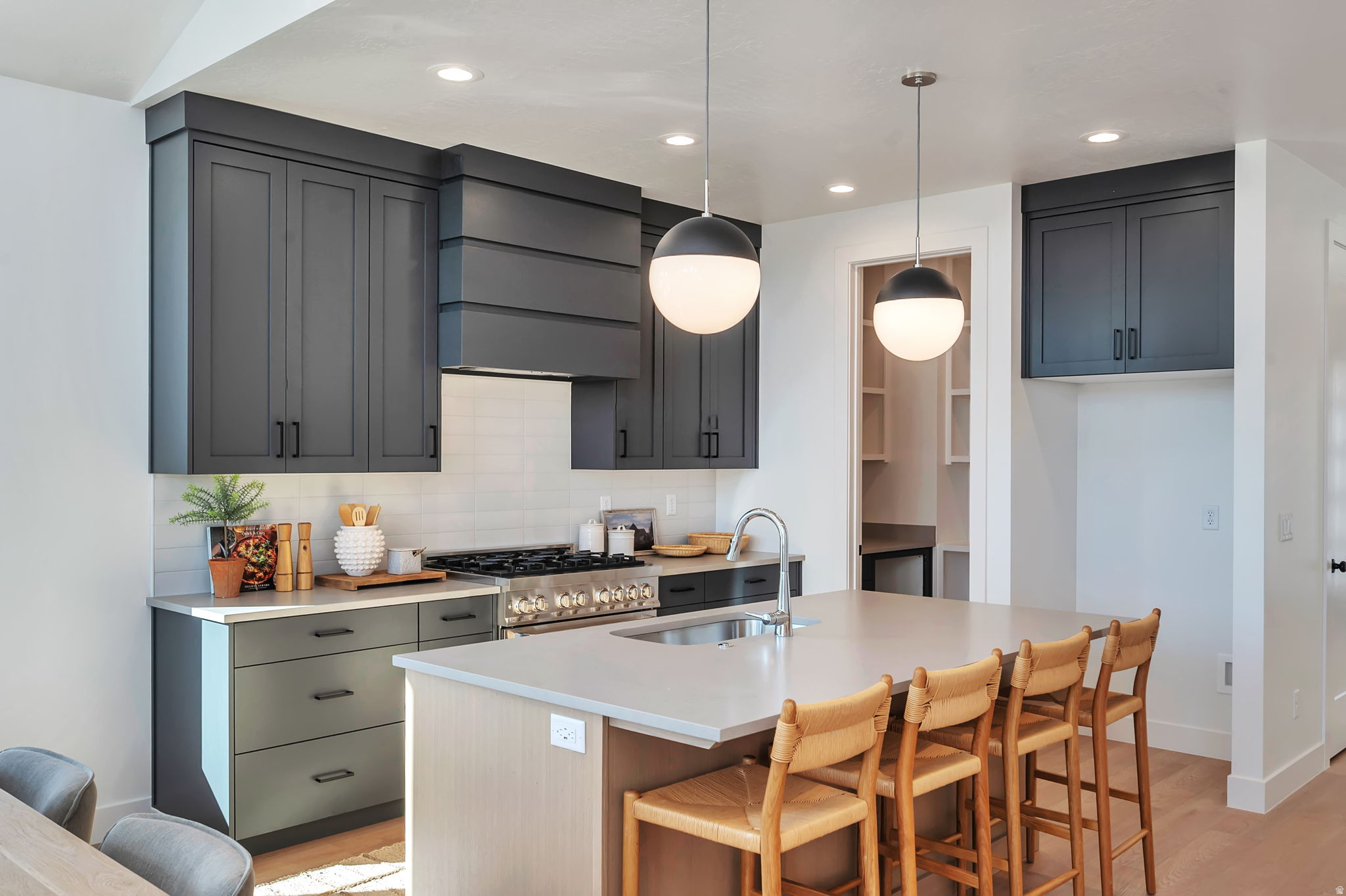 SUMMERHILL LANE - Residential