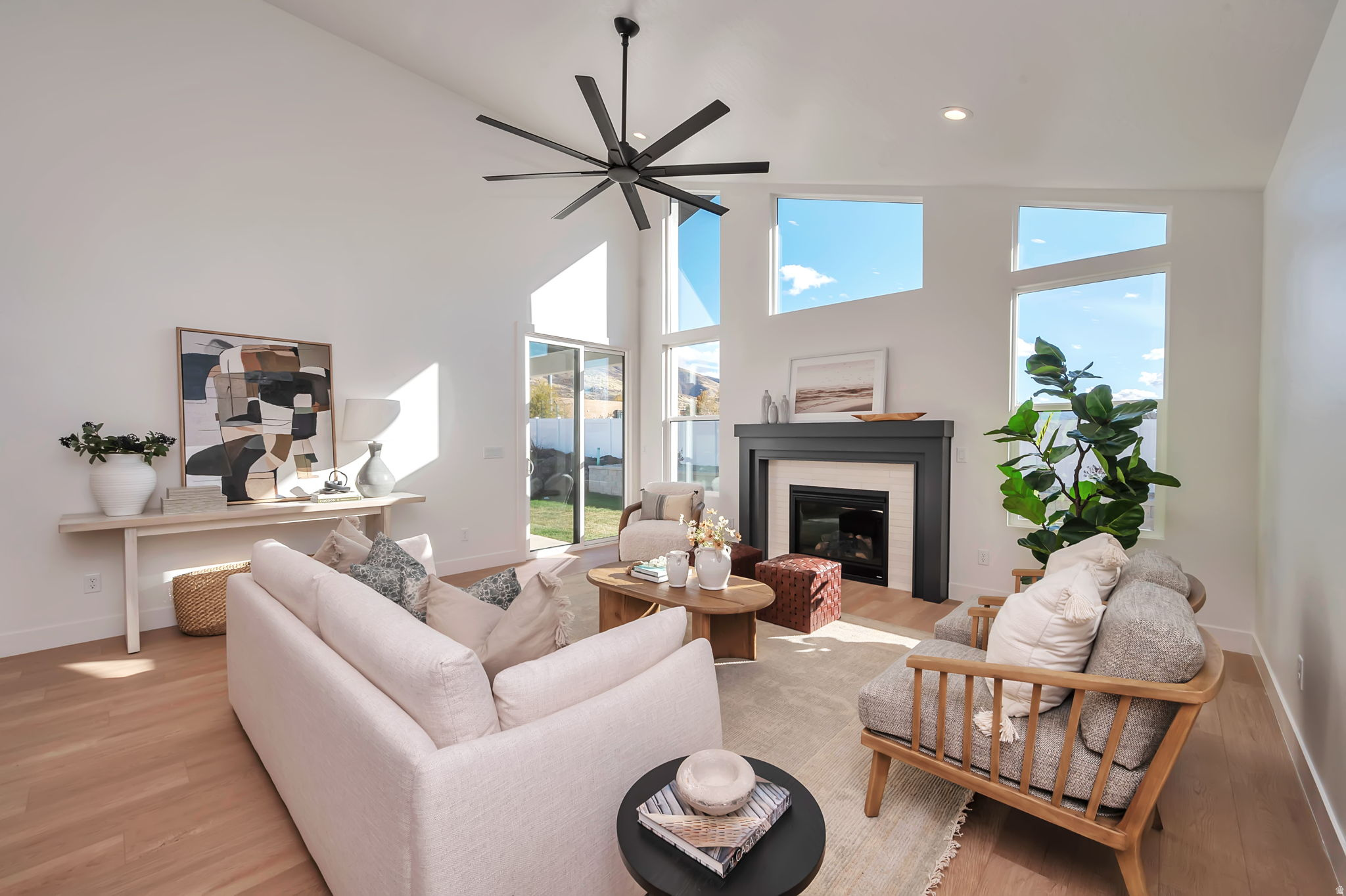 SUMMERHILL LANE - Residential