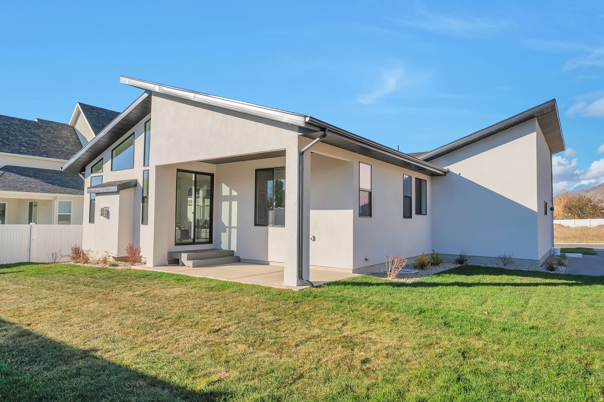 SUMMERHILL LANE - Residential