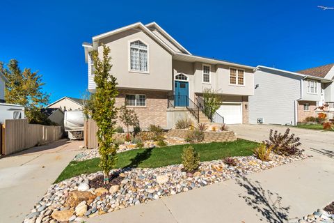 Tiny photo for 413 E STEEP MOUNTAIN DR S, Draper, UT 84020 (MLS # 2119048)