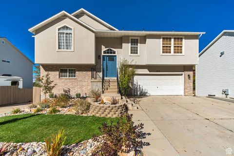 Photo of 413 E STEEP MOUNTAIN DR S, Draper, UT 84020 (MLS # 2119048)