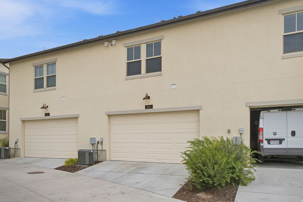 Photo of 5933 W LAKE AVE S, South Jordan, UT 84009 (MLS # 2178214)