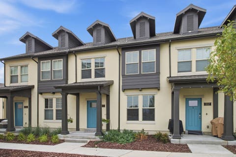 Townhouse For Sale - 5933 W Lake Ave<br/> South Jordan, UT 84009