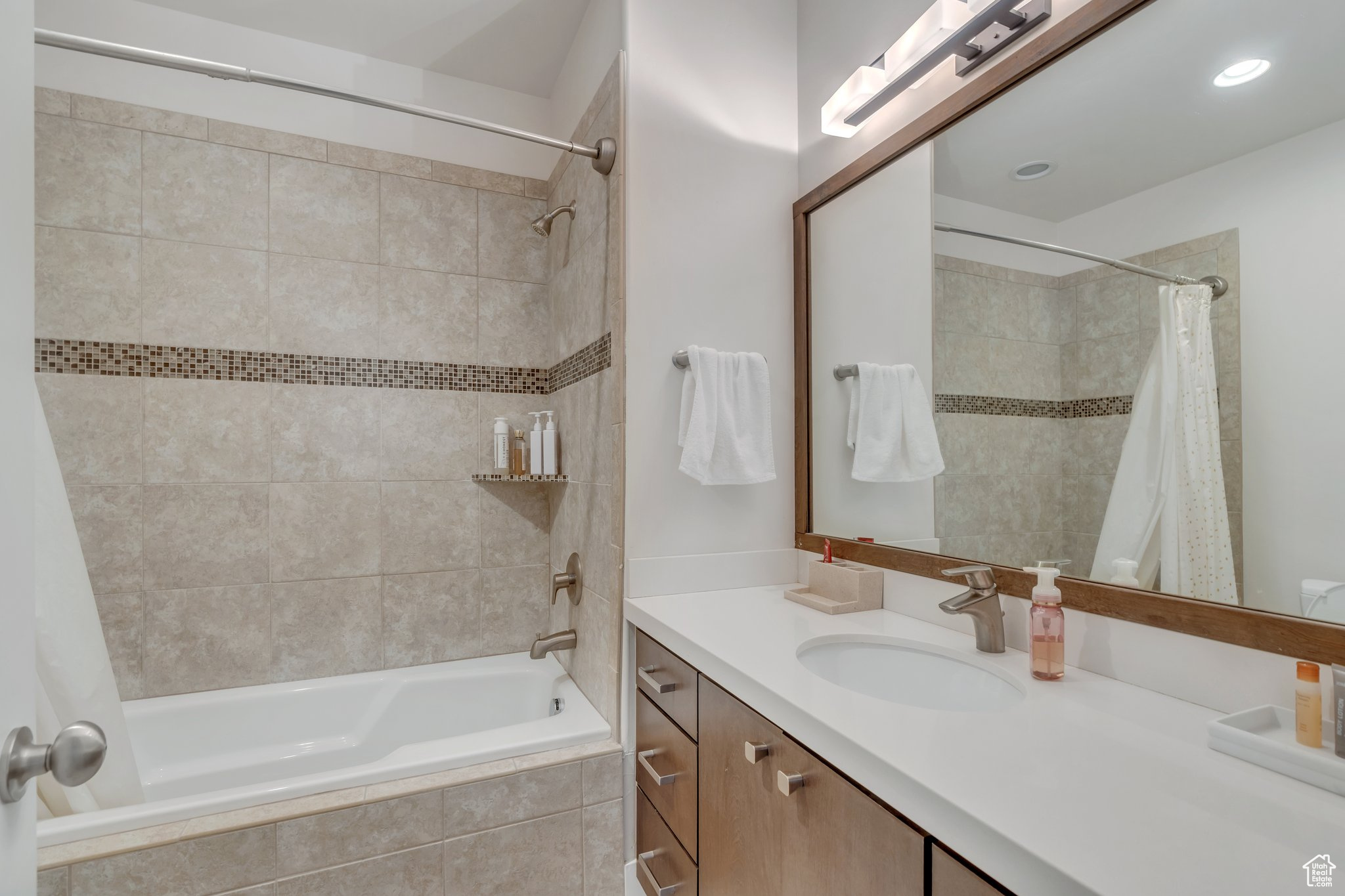 6318 W Skyline Dr, Highland, Utah image 20