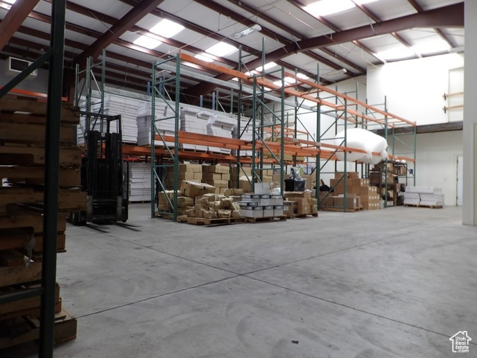 SPRING CREEK INDUSTRIAL PARK - Commercial Lease