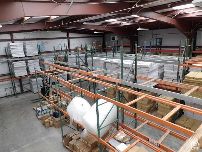 SPRING CREEK INDUSTRIAL PARK - Commercial Lease