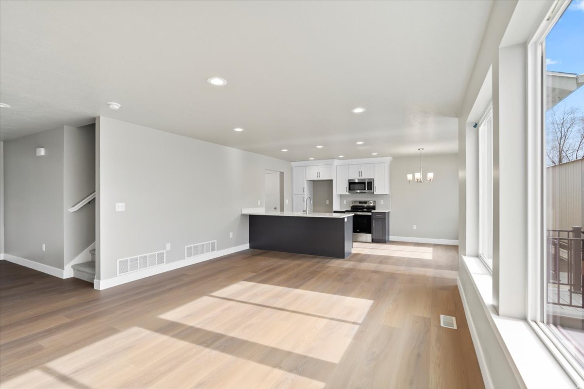 MANN WAY - Residential