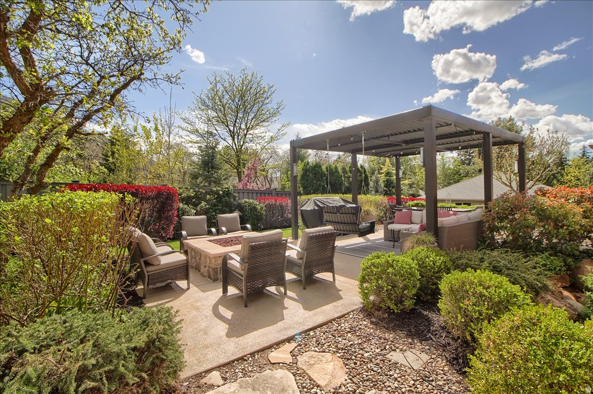 PEPPERWOOD - Residential