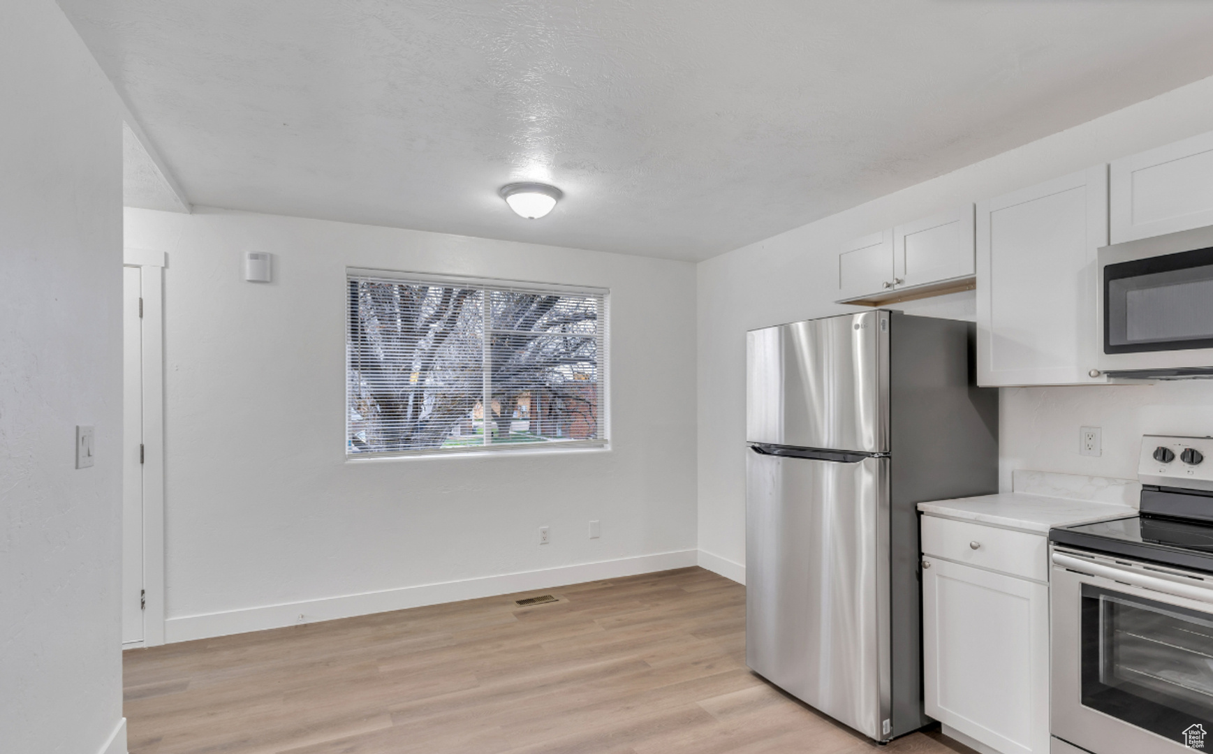 MEADOWS - Residential Lease