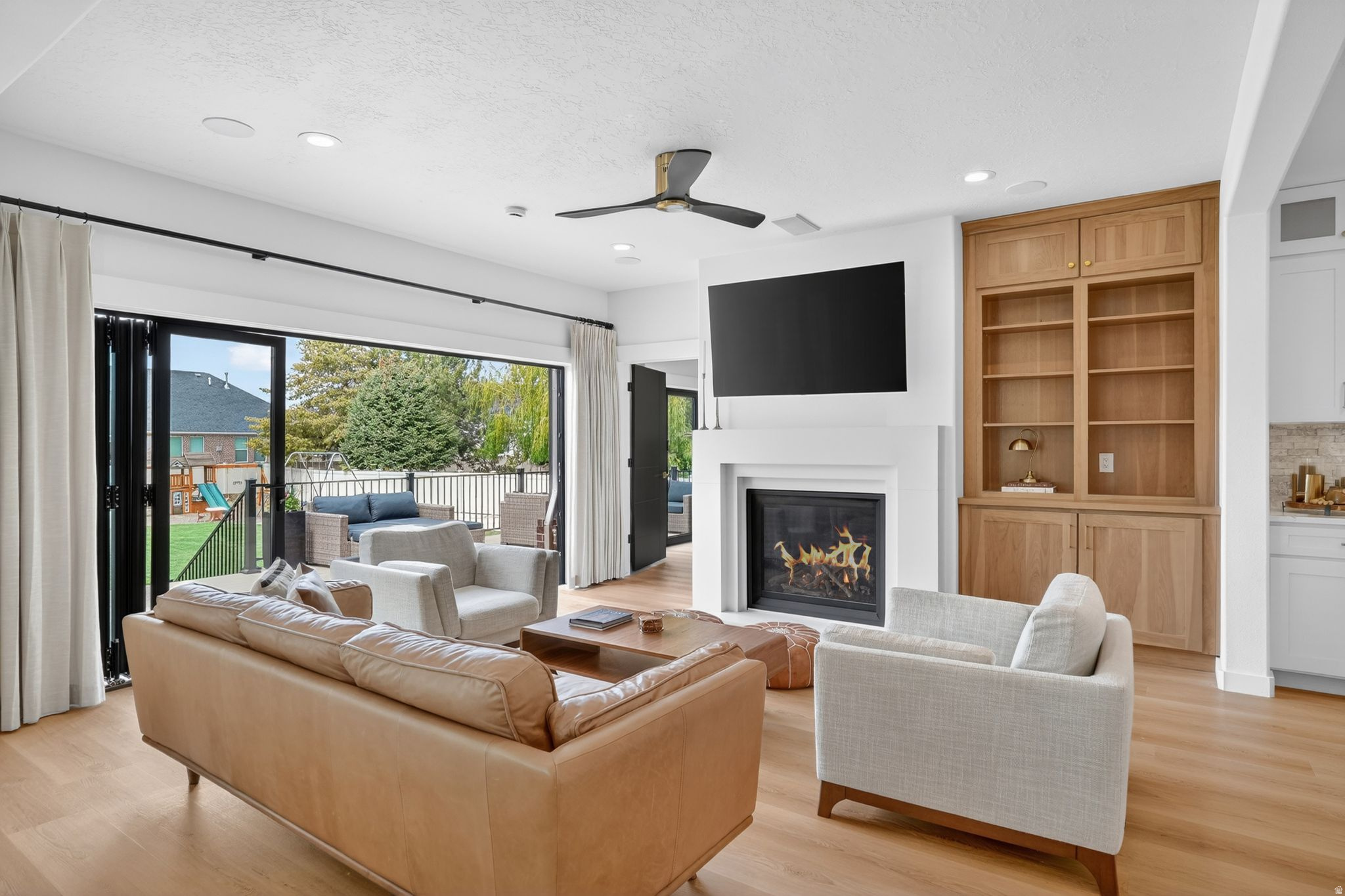 HIGHLANDS RANCH - Residential